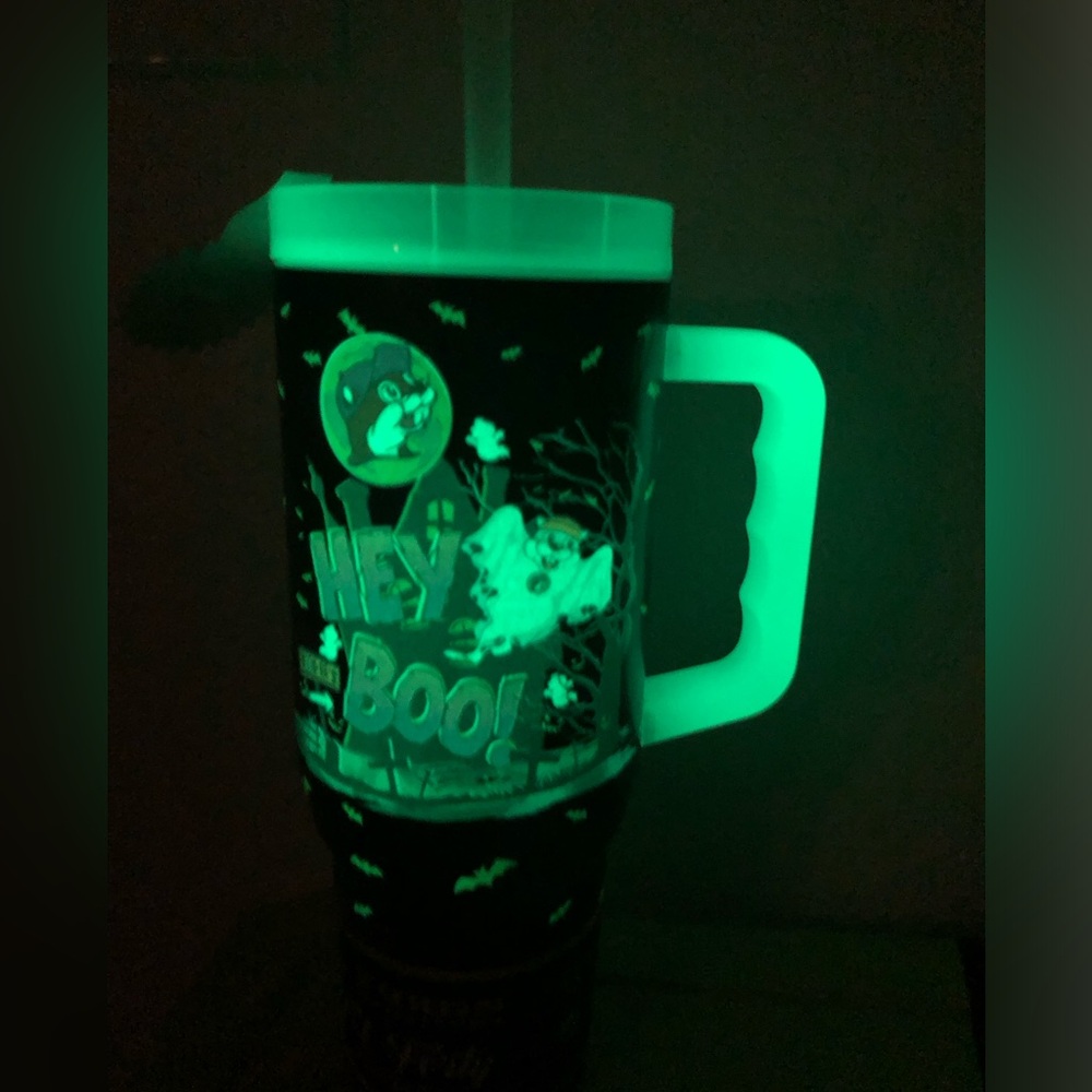 COPY - BUC-EE’S Hey Boo Glow in the Dark 40oz. tumbler 2024 - Picture 5 of 5